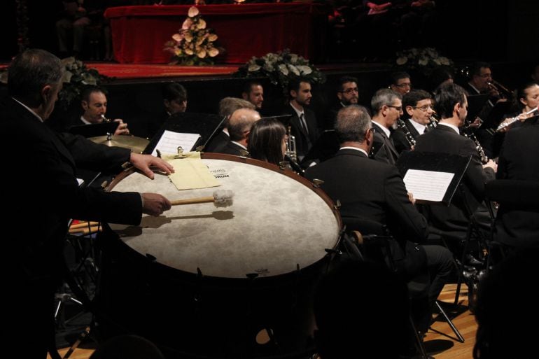 Banda Municipal de Granada durante su intervención en el Pregón Oficial de la Semana Santa de 2016