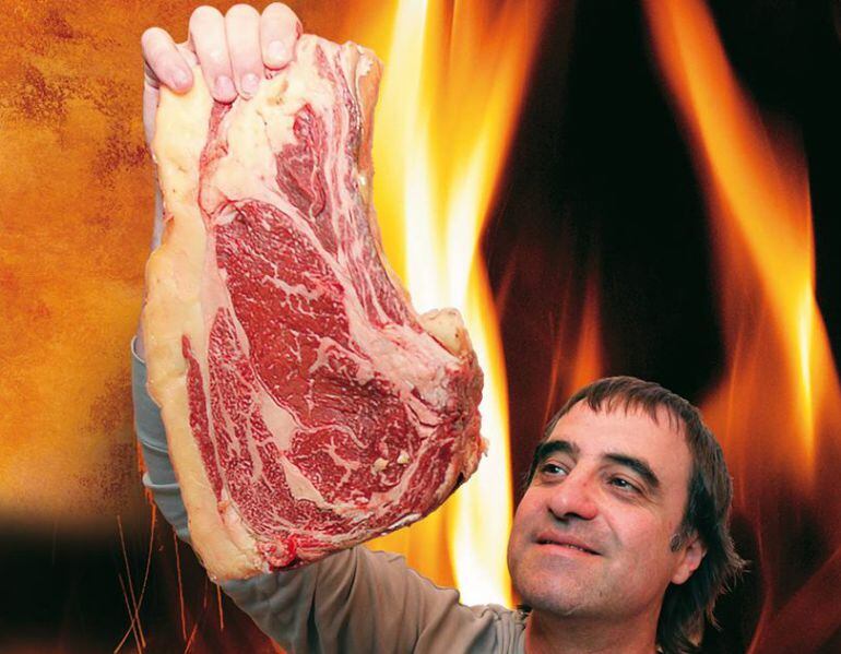 Imanol Jaca sostiene que las carnes que vende son las mejores del mundo.