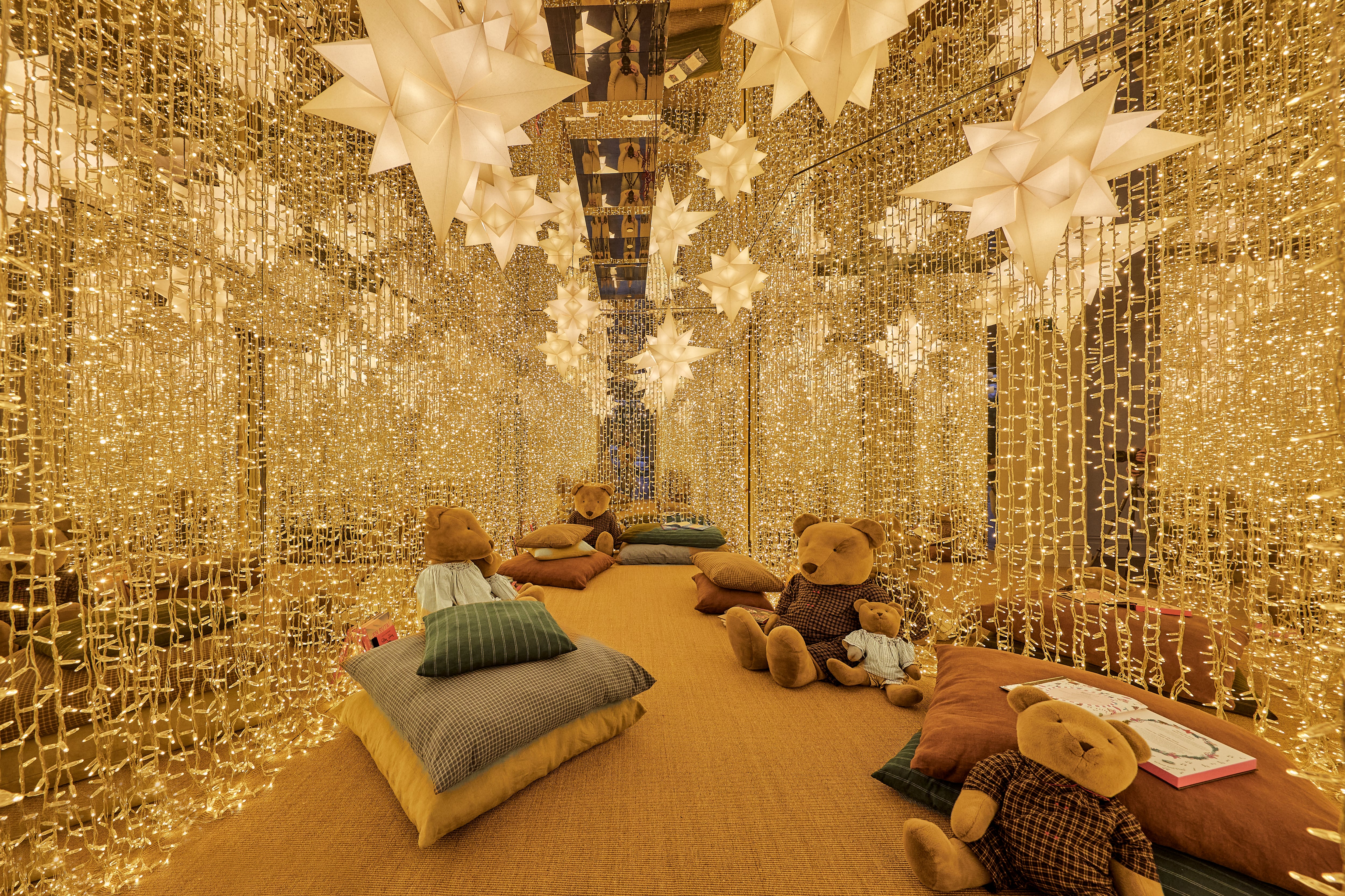 Zara inaugura su Pop Navideña en A Coruña