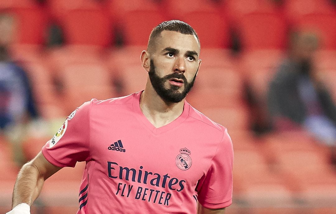 Benzema, durante el partido ante el Valencia. 