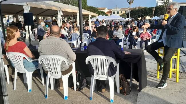 Els llibres van atreure l'atenció d'un nombrós públic a Maó