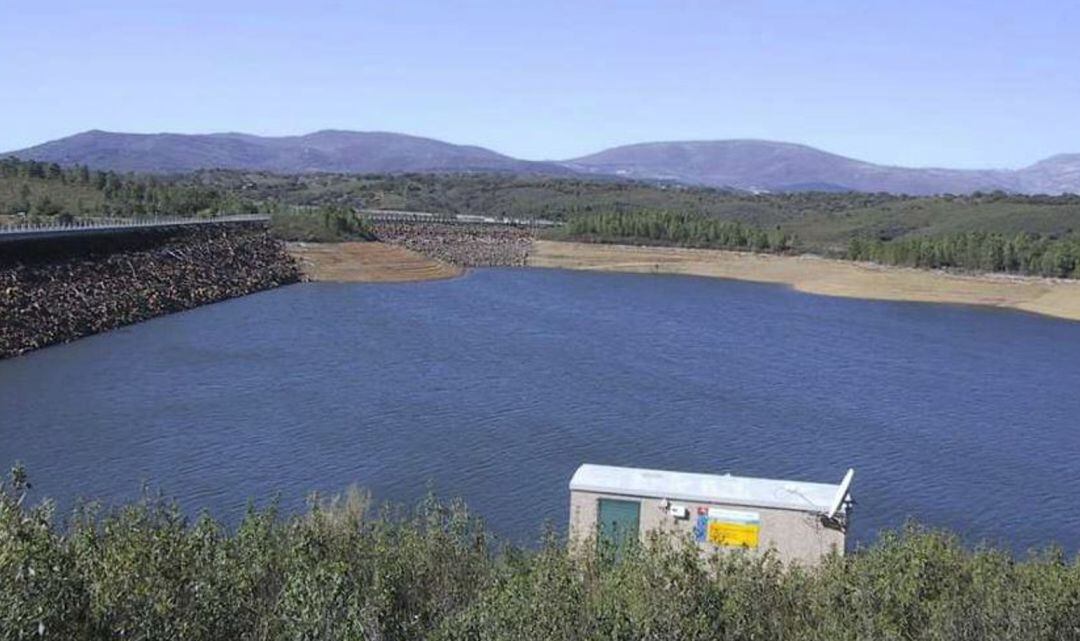 Embalse Rivera de Gata del que se abastece la localidad de Moraleja