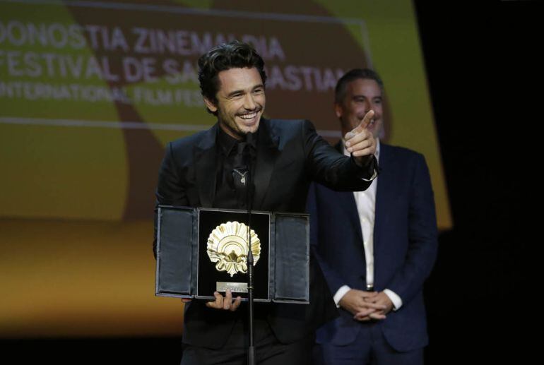 Imagen de archivo en la que James Franco recibe la Concha de Oro en la pasada edición.