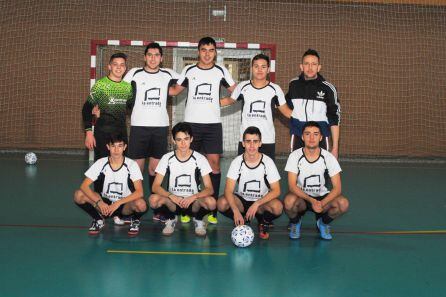 Los integrantes del equipo juvenil de fútbol sala de Peñafiel.
