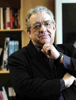 José María Izquierdo realiza cada día su particular lectura de la prensa en 'Hoy por Hoy'