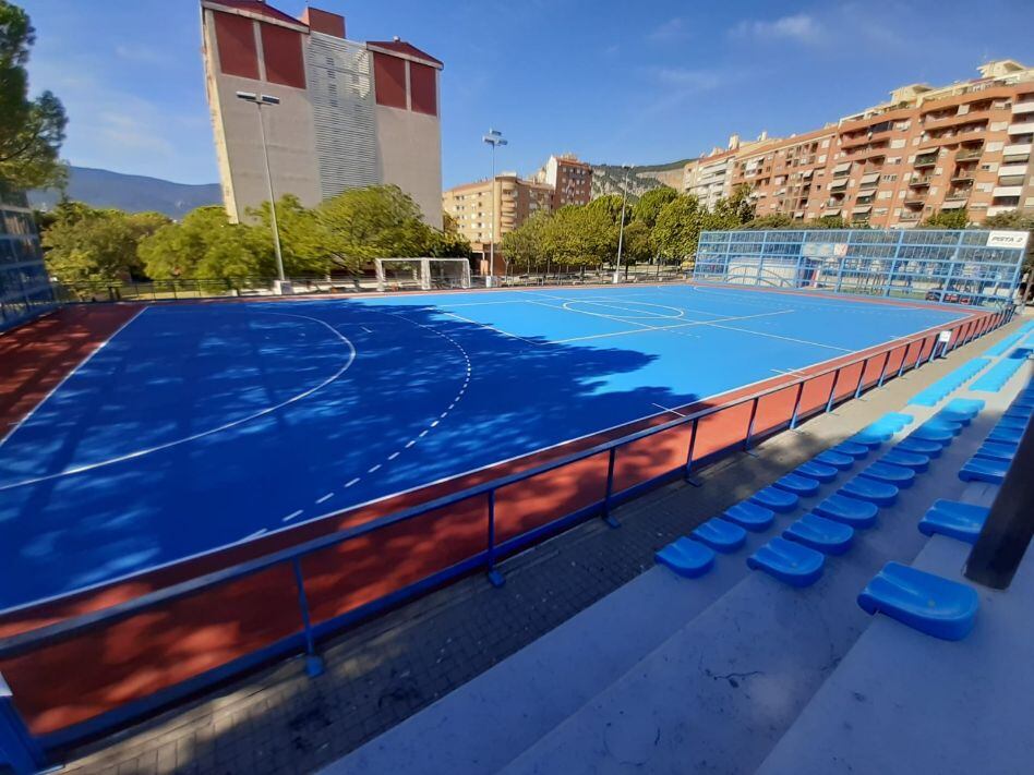 Finalizada la obra de adecuación de la pista 2 del polideportivo de Caramanchel de Alcoy