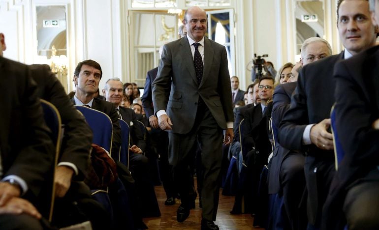 El ministro de Economía, Luis de Guindos, momentos antes de su intervención en la clausura del VI Encuentro Financiero Expansión-KPMG