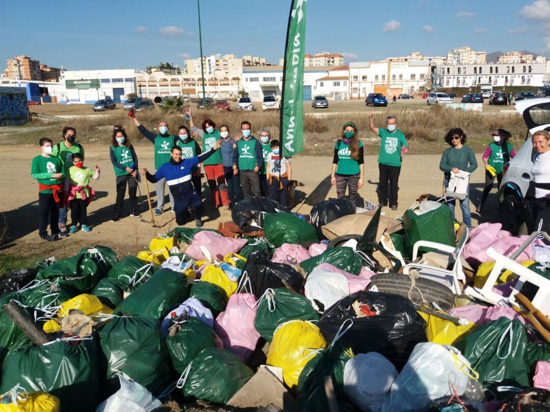 La plantación y recogida de basura es organizada dos veces al año desde 2016