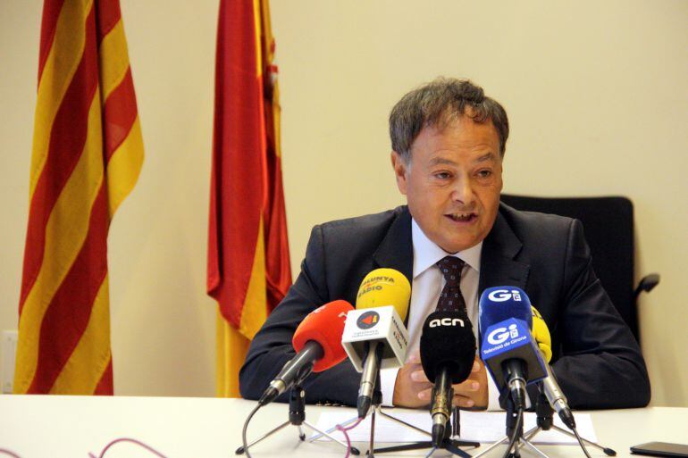 El president de l'Audiència de Girona, Fernando Lacaba, durant la presentació de la memòria de l'any 2015