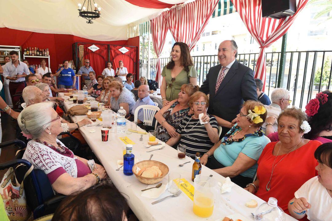 Landaluce, Conesa y personas que reciben el servicio de Ayuda a Domicilio.