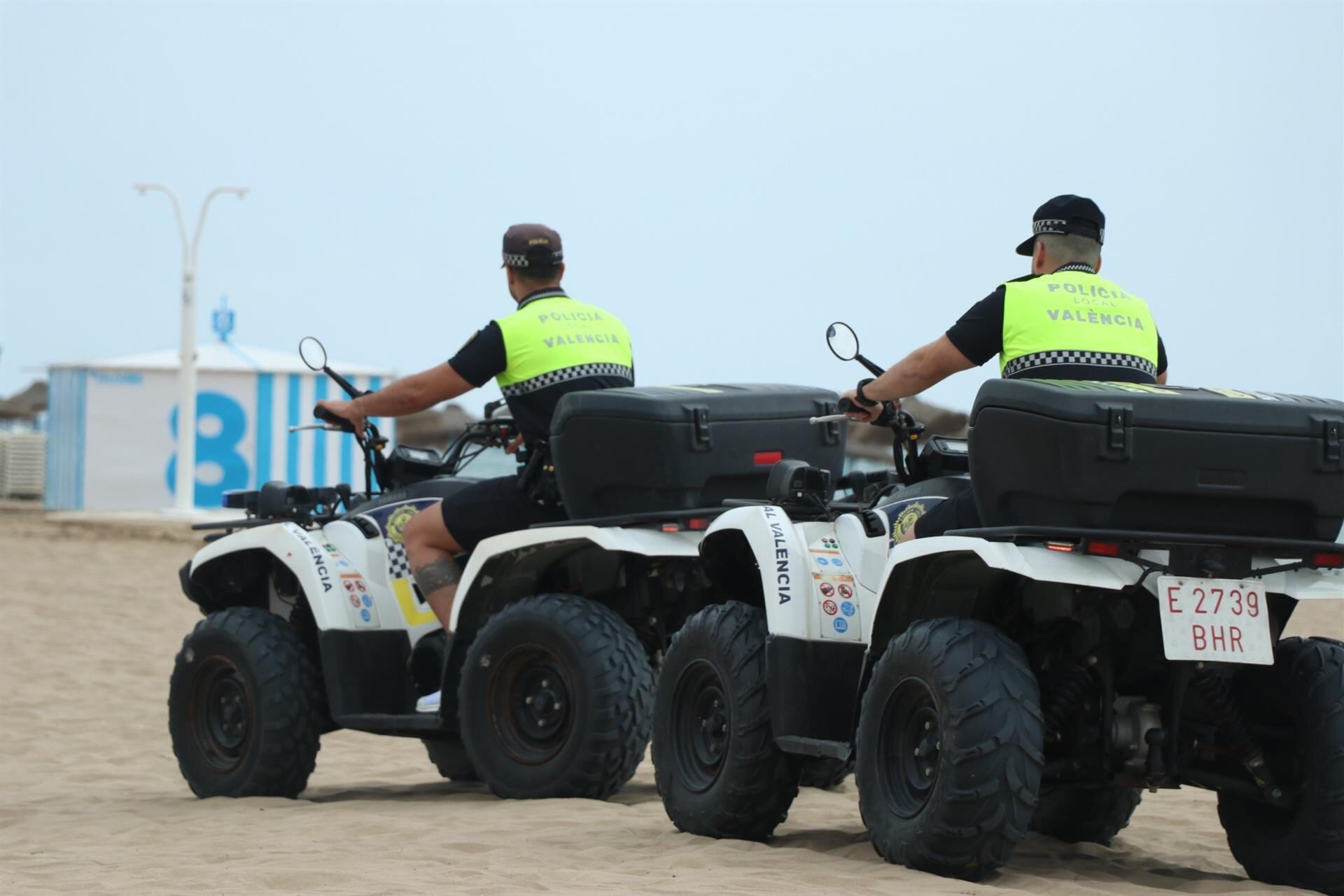 Equipo de Policía Local destinados en la playa - AYUNTAMIENTO DE VALÈNCIA