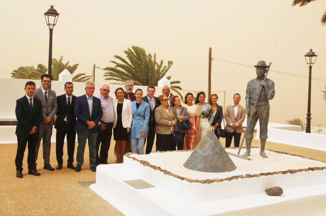 Escultura homenaje a Víctor Fernández Gopar "El Salinero"