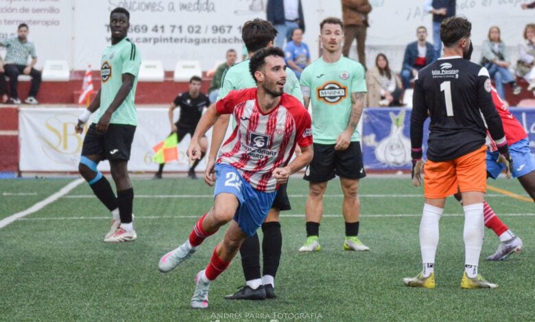 Manu Martín anuncia su salida del CD Pedroñeras por una “oferta irresistible”