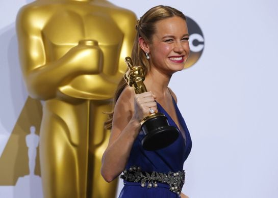 Brie Larson, radiante con su Oscar a mejor actriz