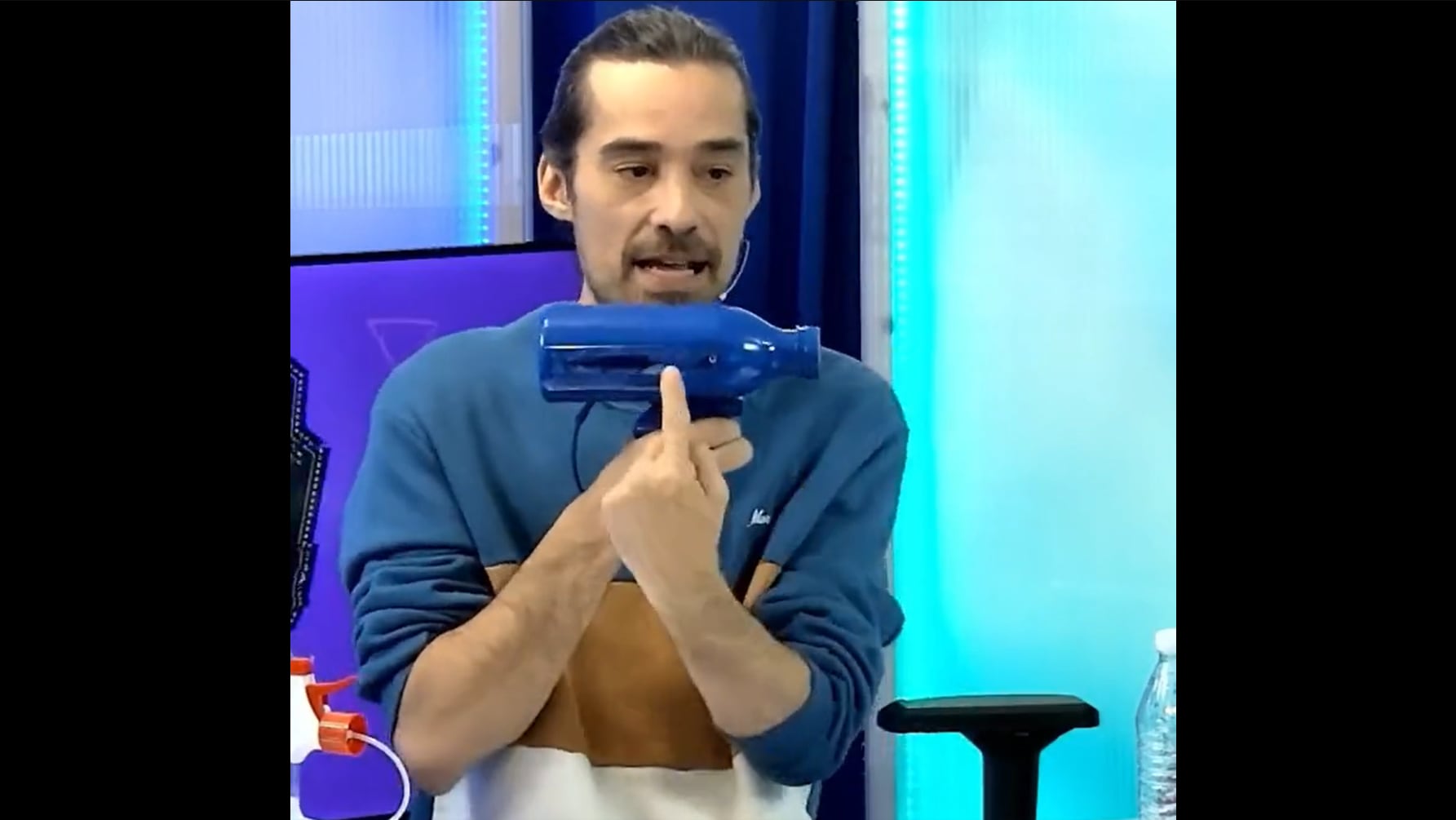 Jordi Cruz te enseña a hacer una pistola de agua.