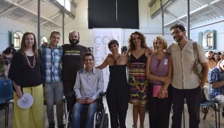 Fotografía facilitada por Ahora en Común Madrid de los concejales de Ahora Madrid, Pablo Soto (4i), de Participación; y Pablo Carmona (3i), presidente del distrito Salamanca; junto a la alcaldesa de Ciempozuelos, Chus Alonso (i), y el concejal de Zaragoza