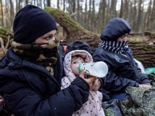 Migrantes en la frontera entre Polonia y Bielorrusia.