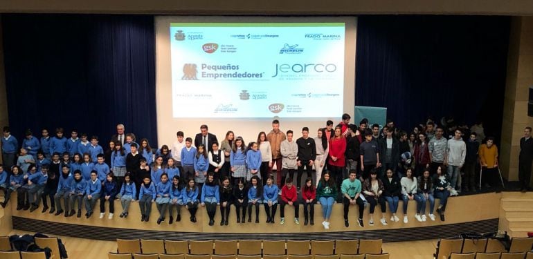 El auditorio de Caja de Buros acogió la presentación de la cooperativas de Pequeños Emprendedeores