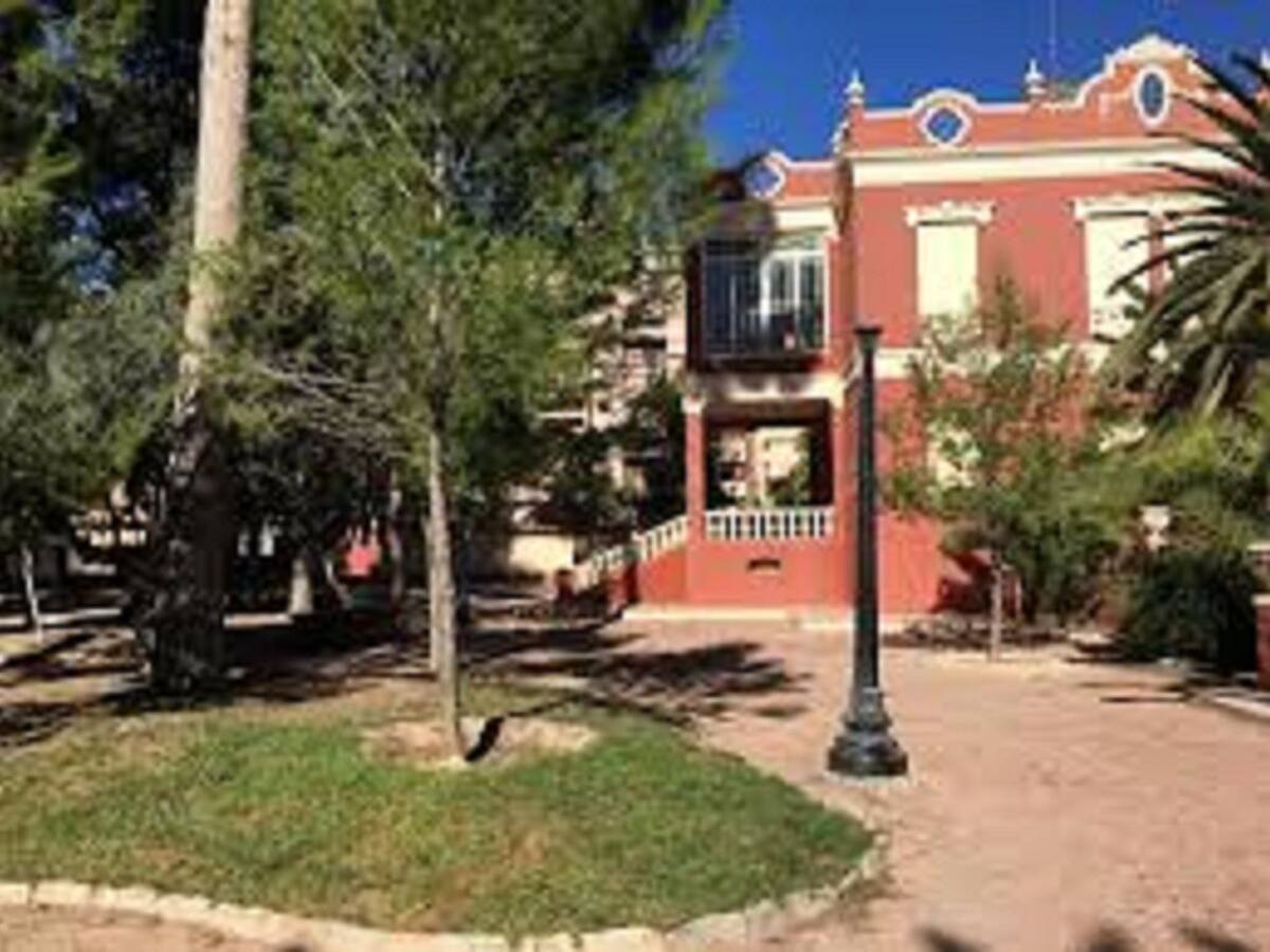 Compromís Elda en contra de la eliminación de parte del muro del Jardín de la Música