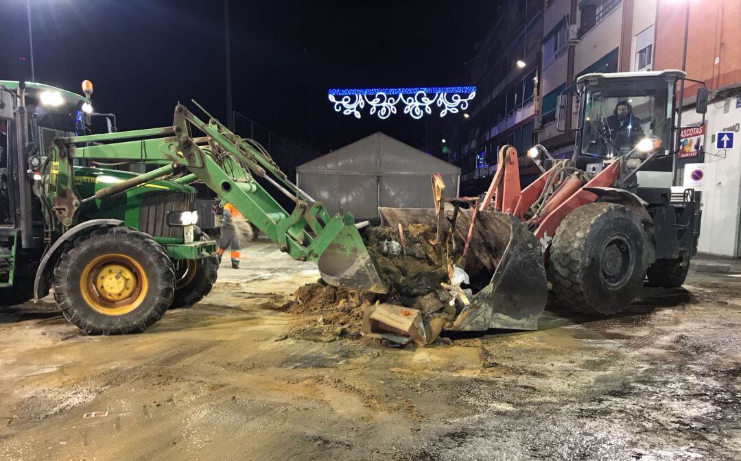 Imágenes de la recogida de residuos en las Fallas de 2019.