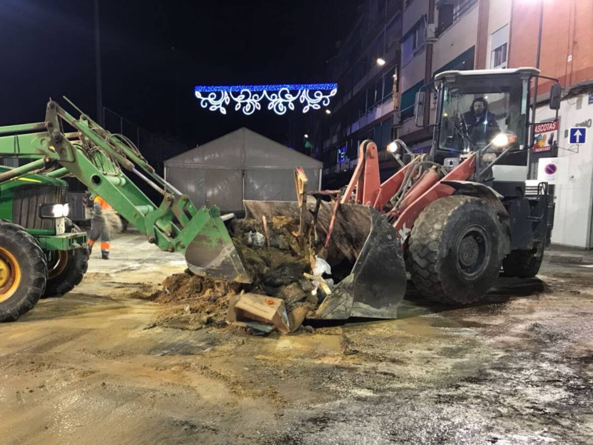 València gastará casi 500.000 euros en la limpieza de las calles durante los actos falleros