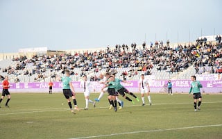 La defensa del Torredonjimeno estuvo muy segura. Los jugadores del Real Jaén que no tuvieron su día, incluso Mario Martos falló un penalti./Real Jaén