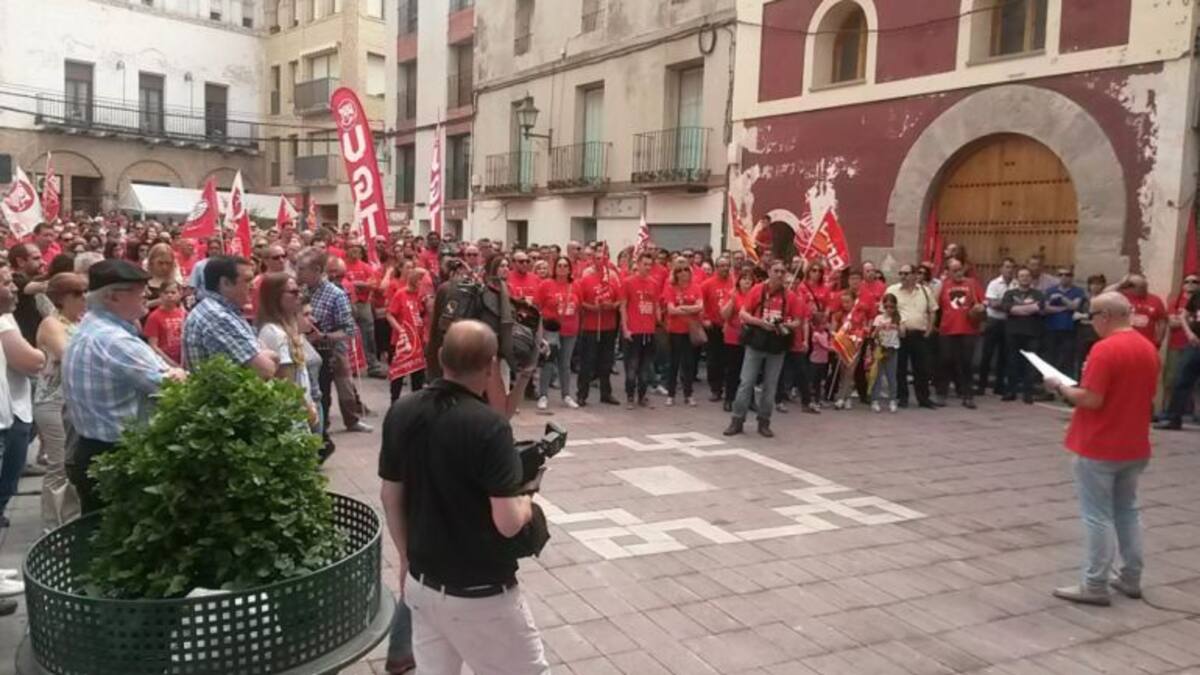 Épila se moviliza en defensa del empleo en Lear