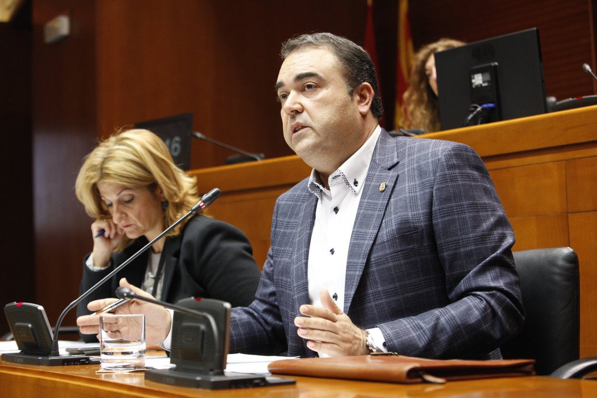 La repentina muerte de Carlos Til llena de dolor a Alcalá de Gurrea y a sus compañeros del Partido Popular