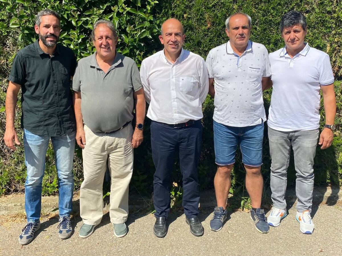 Eduardo Puente continúa como presidente del Barbastro y Richi Gil es el nuevo entrenador