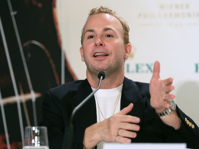 El director canadiense Yannick Nézet-Séguin, que dirige el famoso Concierto de Año Nuevo en Viena, ofrece una rueda de prensa en la capital austriaca. Yannick Nézet-Séguin debutará el 1 de enero de 2026 al frente del Concierto de Año Nuevo de Viena con la intención de "modernizar" el recital de música clásica más seguido del planeta gracias a nuevas voces, como la afroamericana Florence Price. EFE/ Dieter Nagl Wiener Philharmoniker