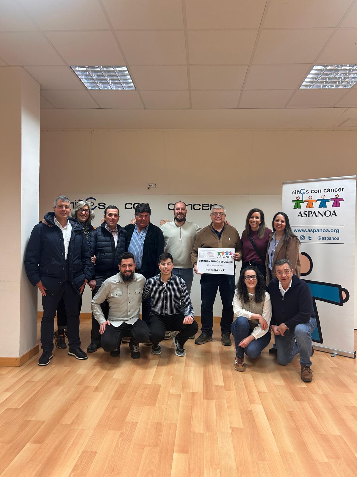 Más de 9.000 euros de los pasteleros de Huesca para Aspanoa