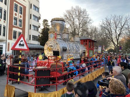 El desfile de Palencia incluía un tren lleno de luz