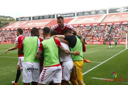 Los jugadores granotas celebran uno de los goles