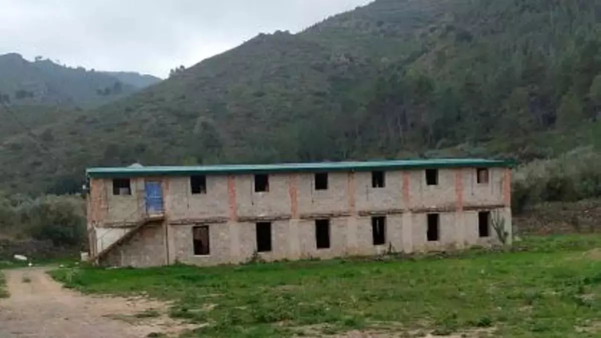 Así era la antigua granja que se ha rehabilitado como albergue en Montán