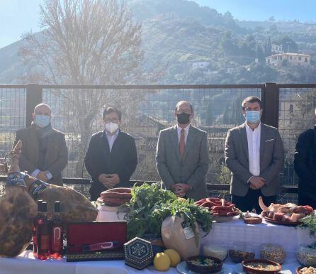 Presentación de la promoción de la Olla de San Antón en Monachil (Granada)