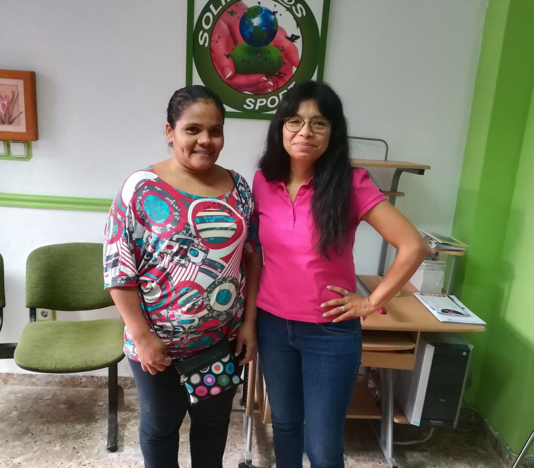 Thamairis Olivo y Ana Verona.