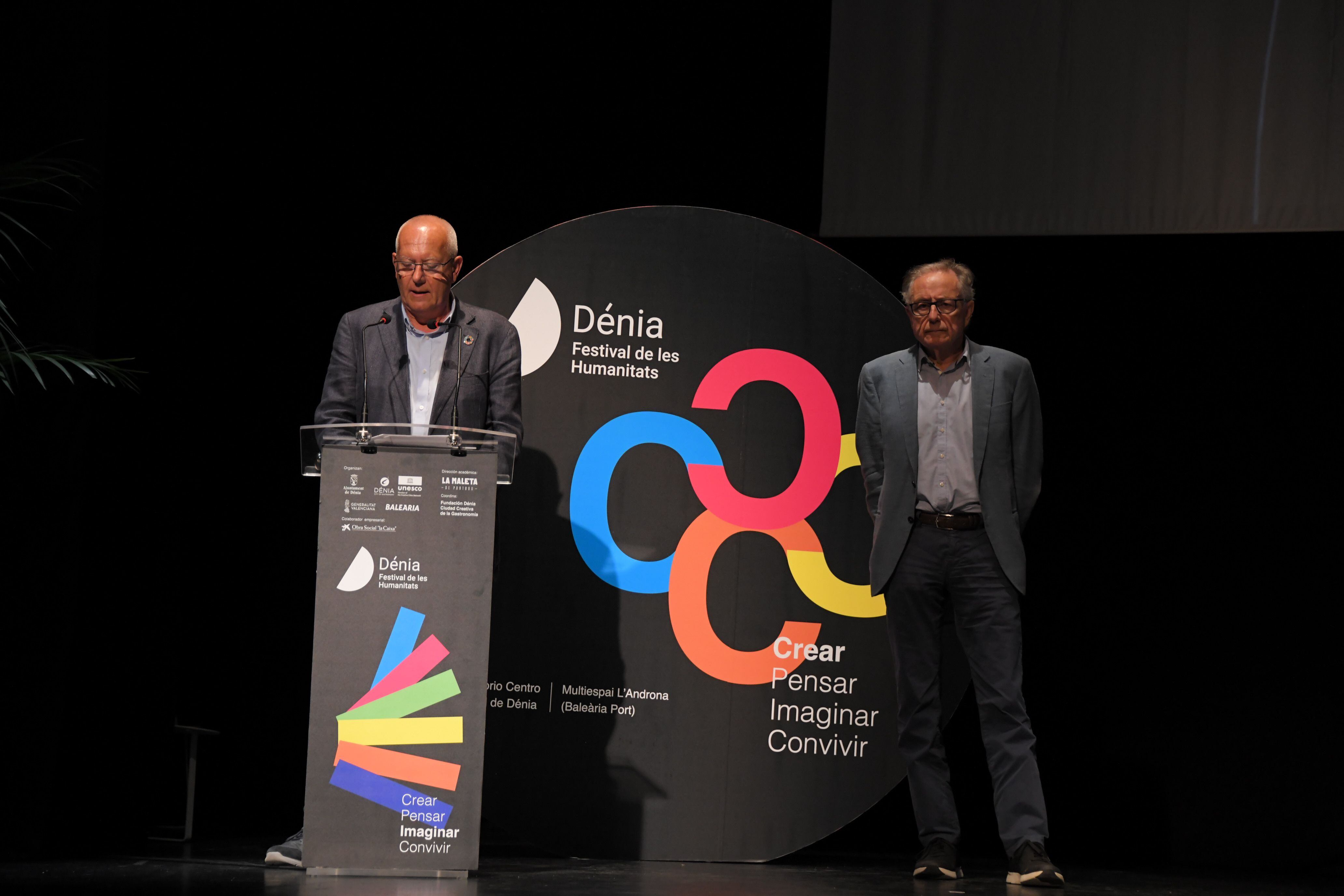 Vicent Grimalt y Josep Ramoneda durante la clausura.