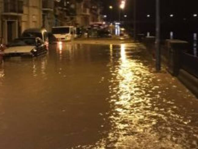 Imatge de carrers negats al marge de la canalització. 23 de setembre 2016