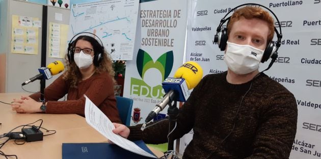 Sara Martínez, portavoz del equipo de gobierno junto a Kevin Orman