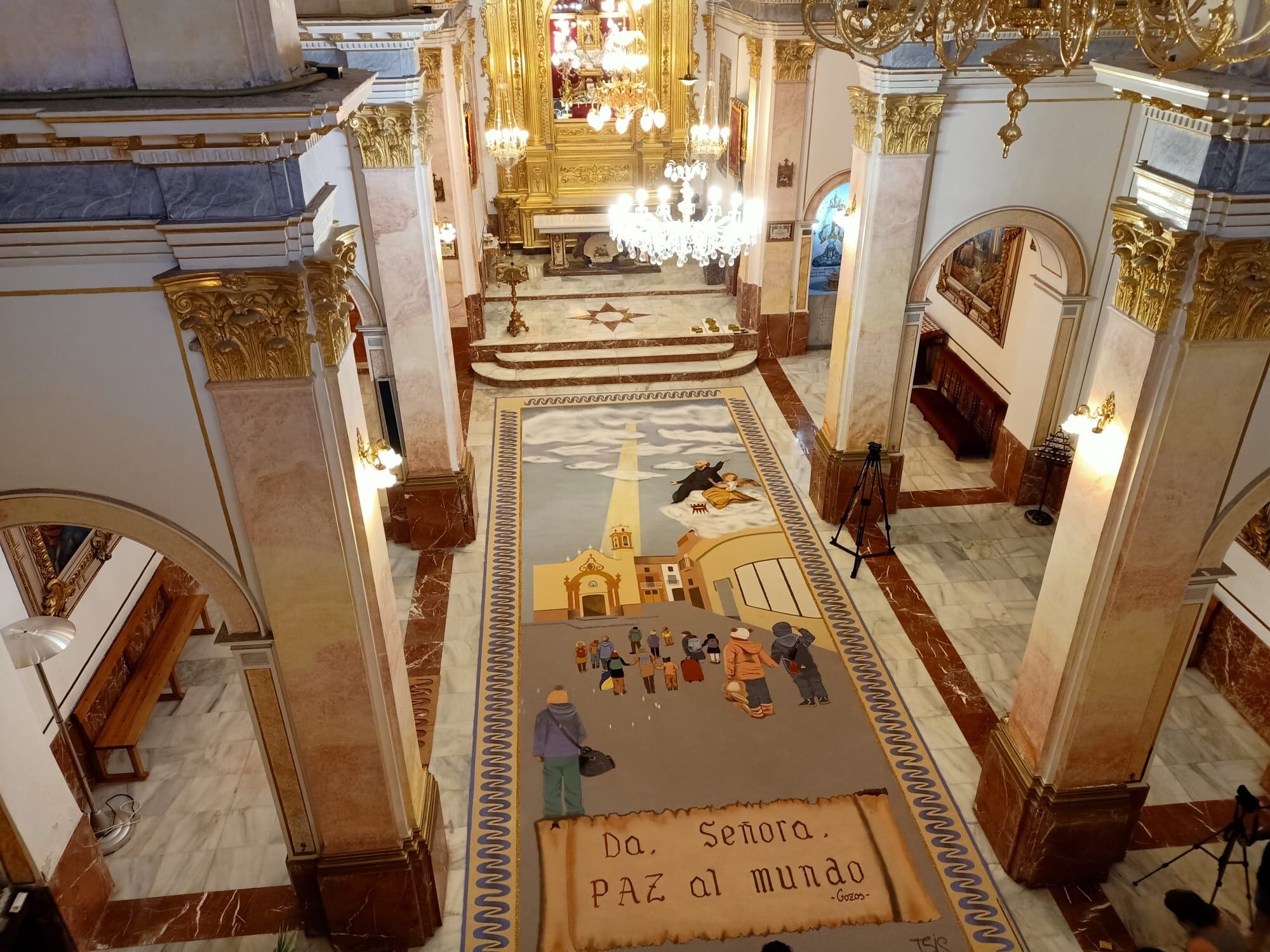 Alfombra de arena confeccionada por Isis Sendra con motivo de la festividad del Serpis.