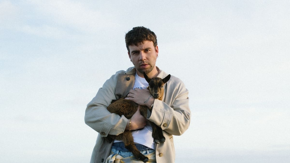 Quevedo revela las canciones de 'El Baifo' con seis colaboraciones inesperadas y Nueva Línea es la gran sorpresa del álbum