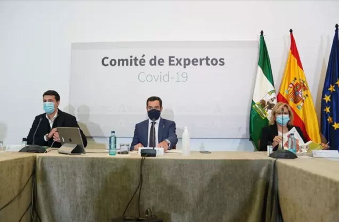 Imagen de arhivo de una reunión del comité de expertos presidida por el presidente de la Junta