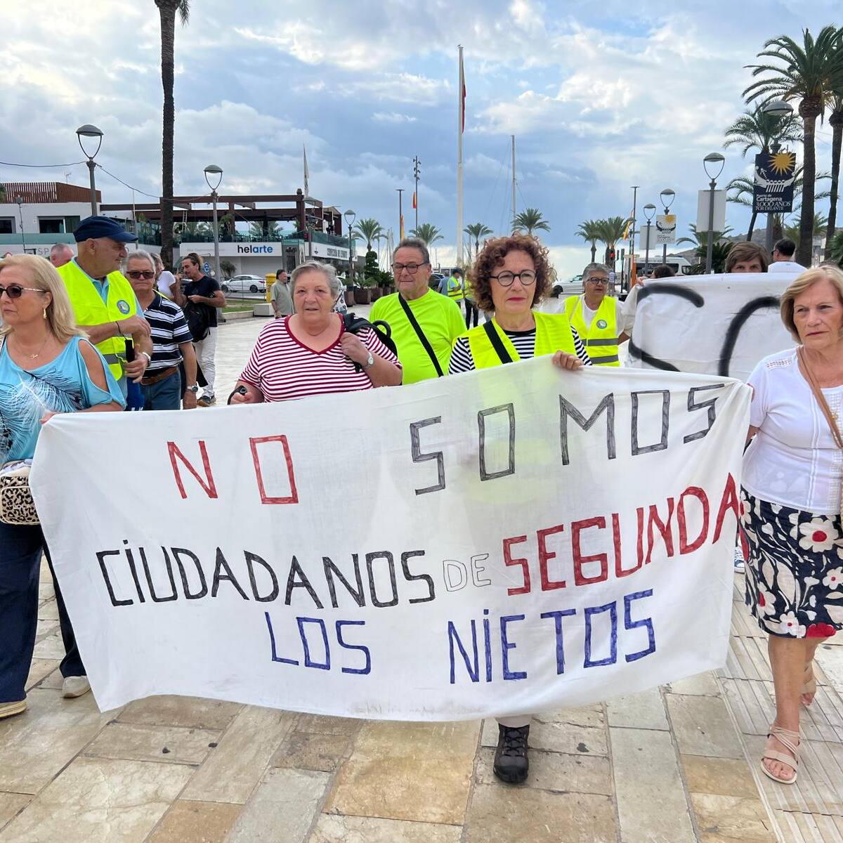 "Los Nietos fue la playa de Cartagena y la han dejado morir"