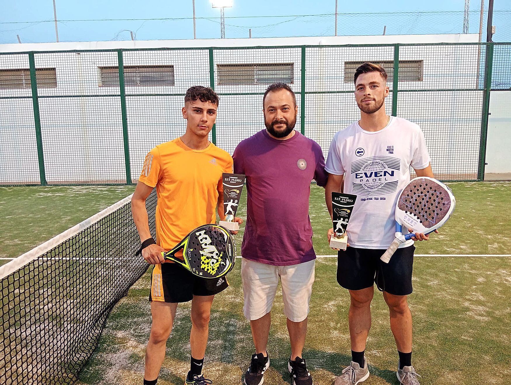 Los ganadores del campeonato de pádel de La Mojonera.