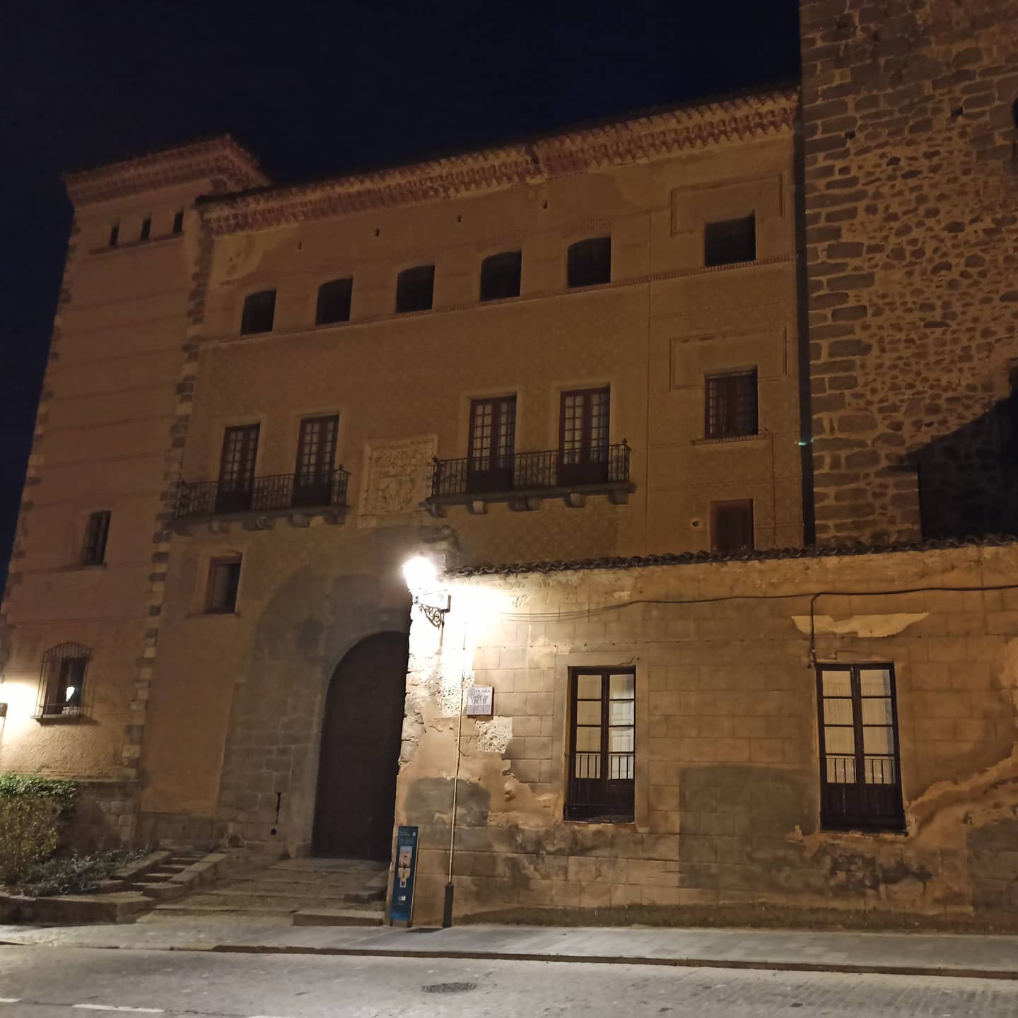 La Casa de las Cadenas de Segovia, declarada Bien de Interés Cultural con categoría de Monumento