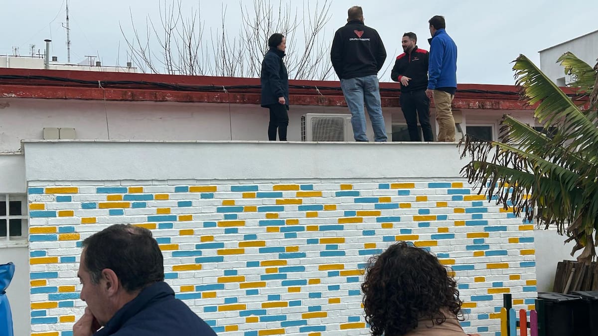 Trabajos de emergencia en tres centros educativos de Jerez tras el temporal