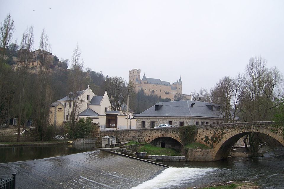 Se han instalado bombas de achique y métodos de contención en la Casa de la Moneda. Wikipedia
