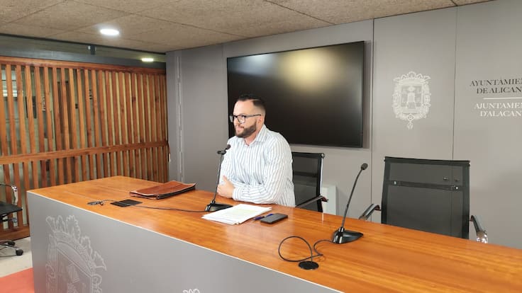 Rafa Mas, portavoz de Compromís: Lo que pretende Barcala es intimidarme y frenar nuestra labor de oposición con la gestión de las VPP