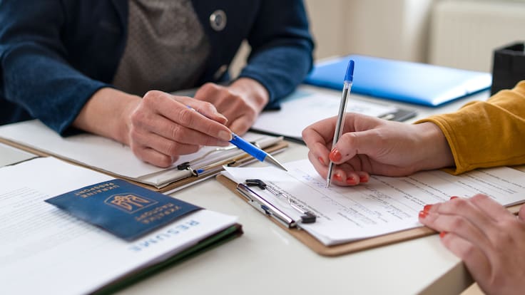 Hoy por Hoy Alicante - Entrevista a María Mora, coordinadora de CEPAIM en Alicante