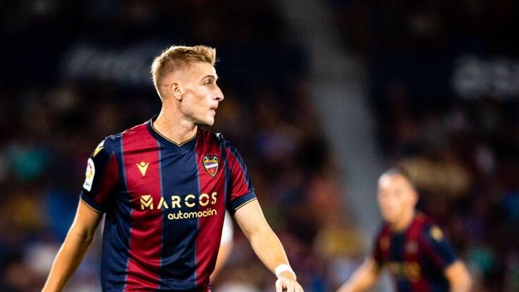 José Manuel Alemán analiza al Levante en su visita el Carlos Tartiere